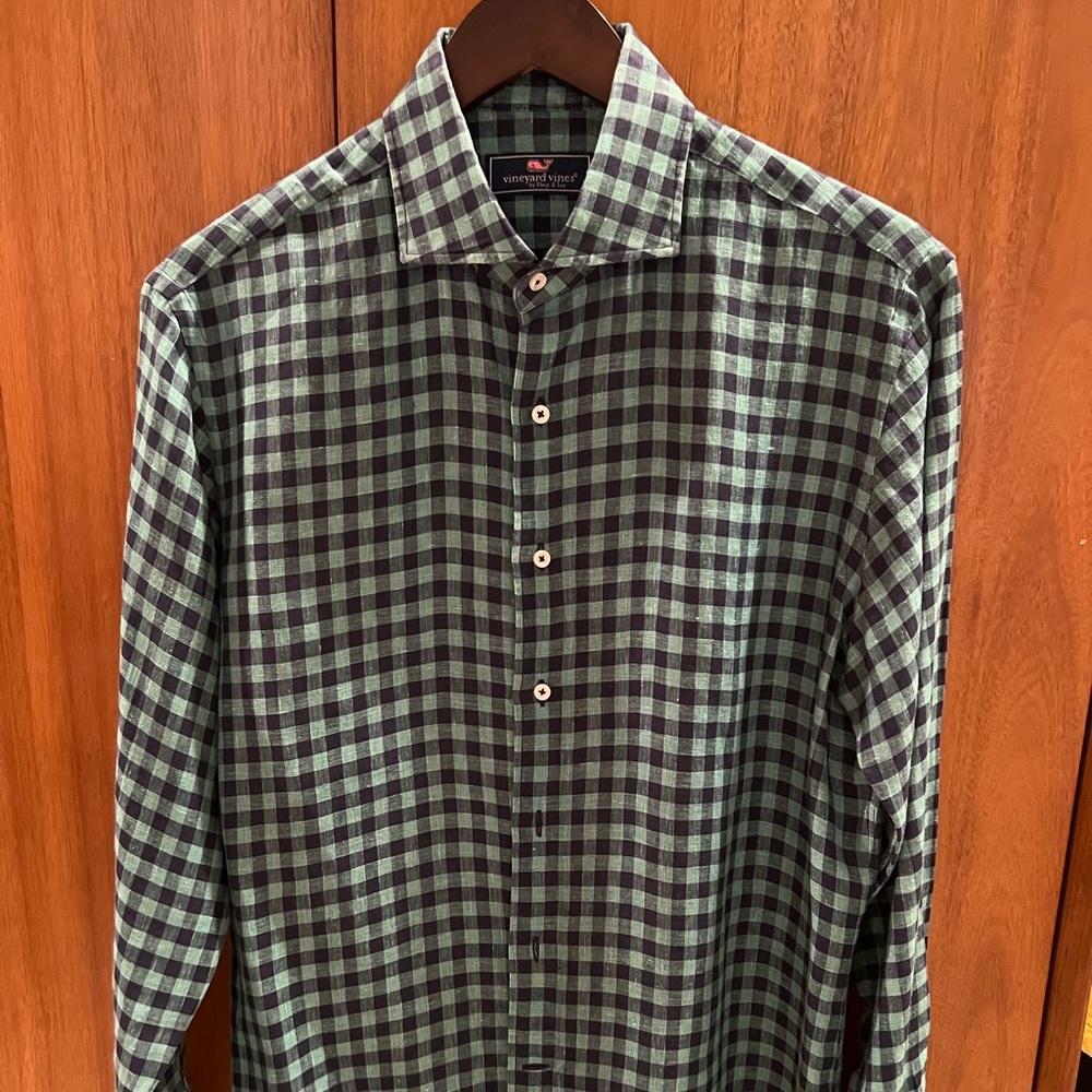 Vineyard vines linen button down shirt